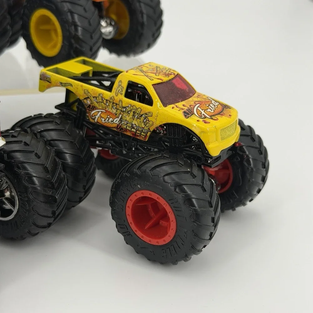 Hot Wheels Monster Jam Diecast 1:64 Wrexplorer Rare Jurassic World Fried Fire